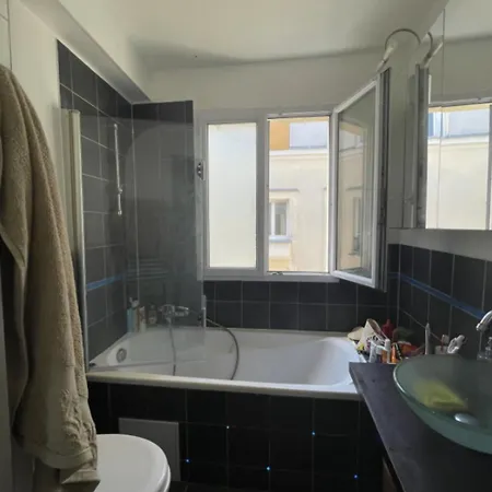 9th Two-bedroom With Balcony Daire